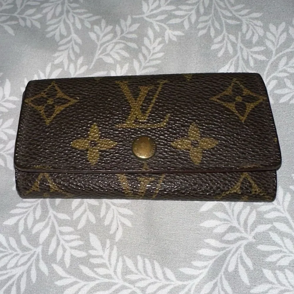 Louis Vuitton Key holder Brown Monogram
